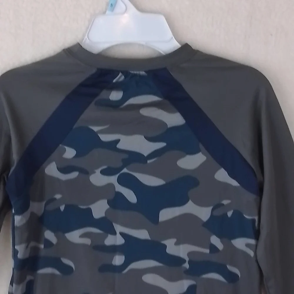 Oshkosh Boys Rash Guard Tee 5 Gray Blue‎ Camo Active Wear Long Sleeve Outdoor